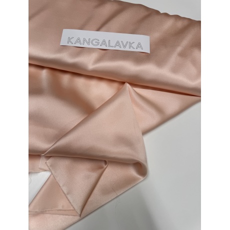 Siidsatiin, heleroosa virsikutoonis