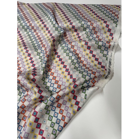 Siid, valge ruuduga lillemustriga